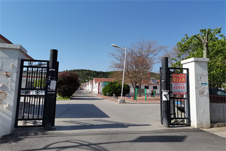 城南湖滨花园2室1厅1卫86m2简单装修